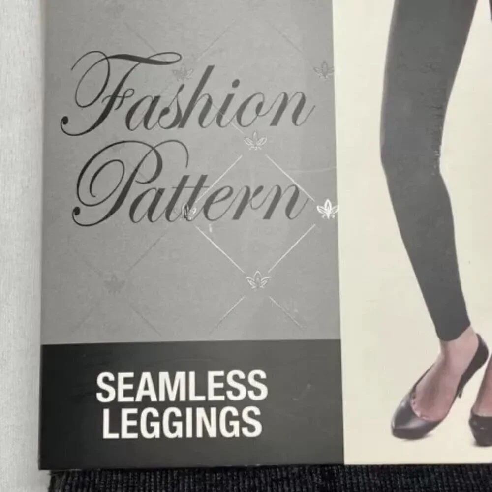 Gold Medal Women's Small Leggings Fashion Pattern Seamless Ladies Sz S/M New NWT